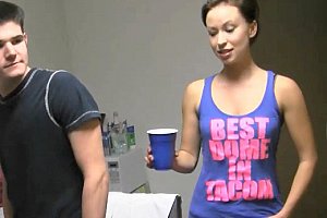 free白嫩的18sex性越南